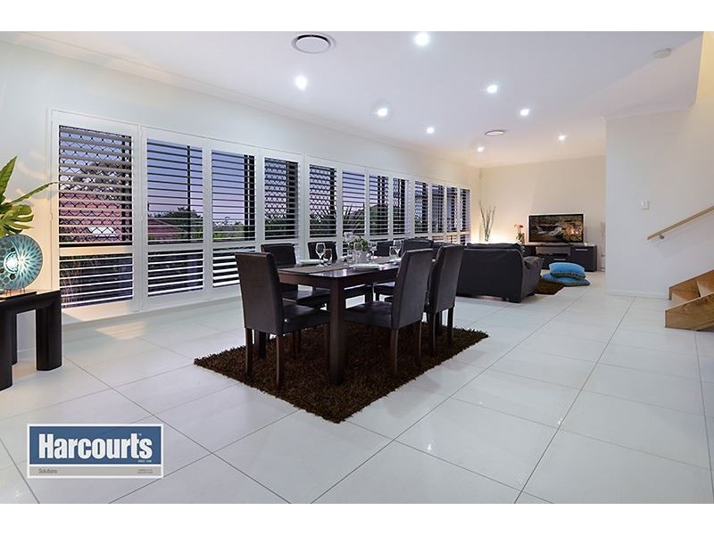 13 Coorong Street, Mitchelton QLD 4053