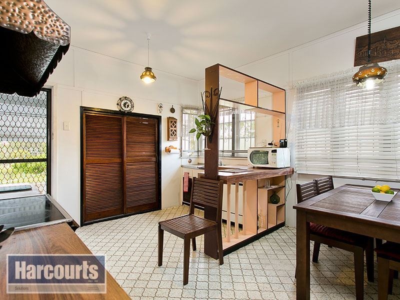 70 Doorey Street, Keperra QLD 4054