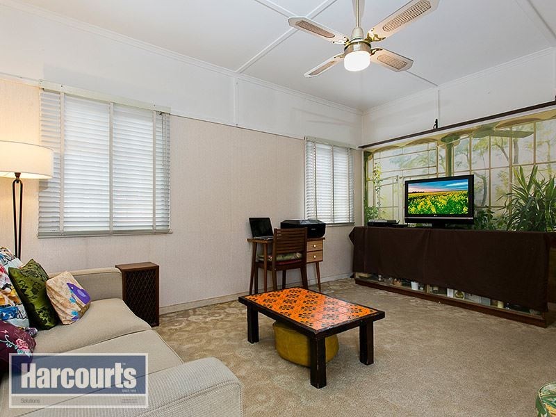 70 Doorey Street, Keperra QLD 4054