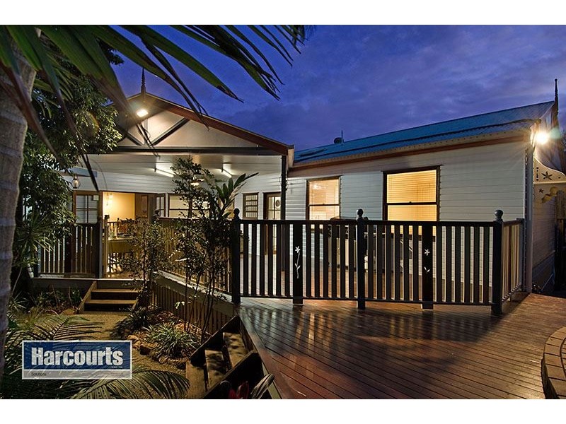 4 Lynwood Court, Ferny Hills QLD 4055