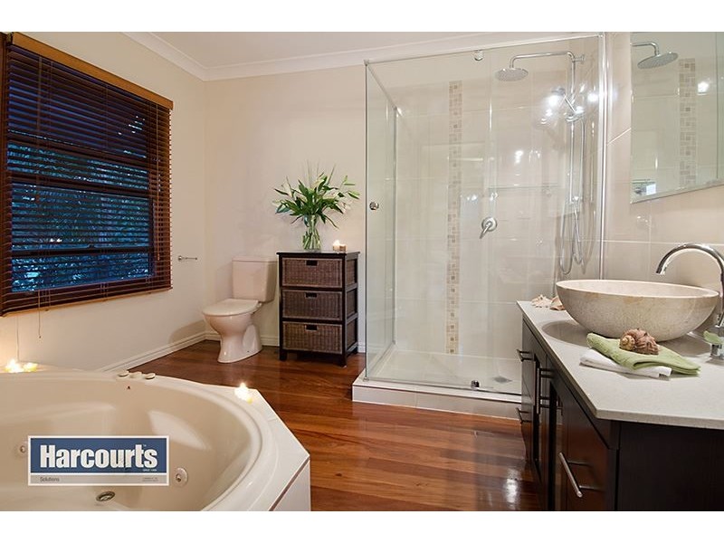 4 Lynwood Court, Ferny Hills QLD 4055