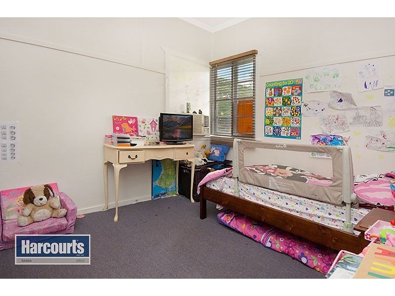 60 McConaghy Street, Mitchelton QLD 4053