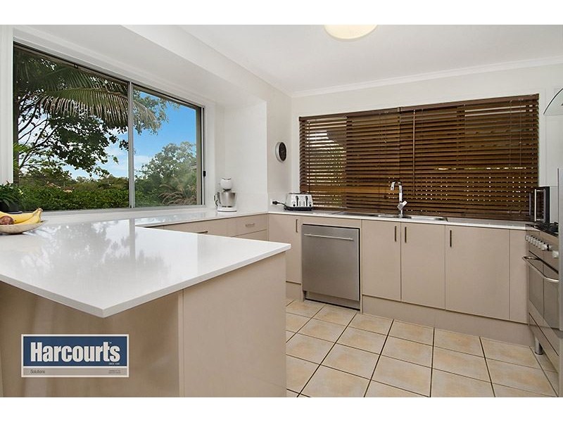 8 Tarawill Crescent, Ferny Hills QLD 4055