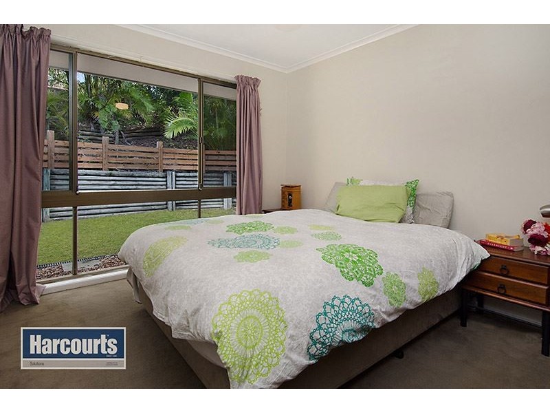 8 Tarawill Crescent, Ferny Hills QLD 4055