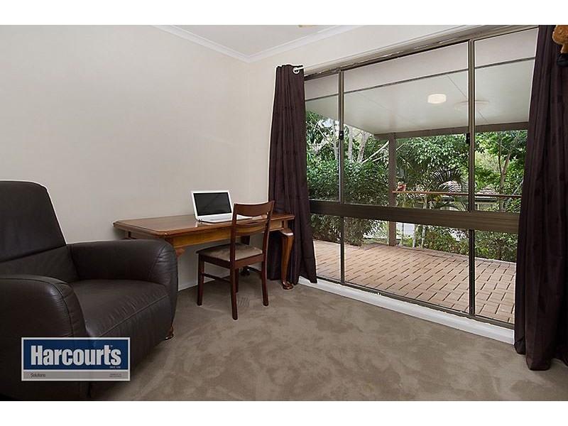 8 Tarawill Crescent, Ferny Hills QLD 4055