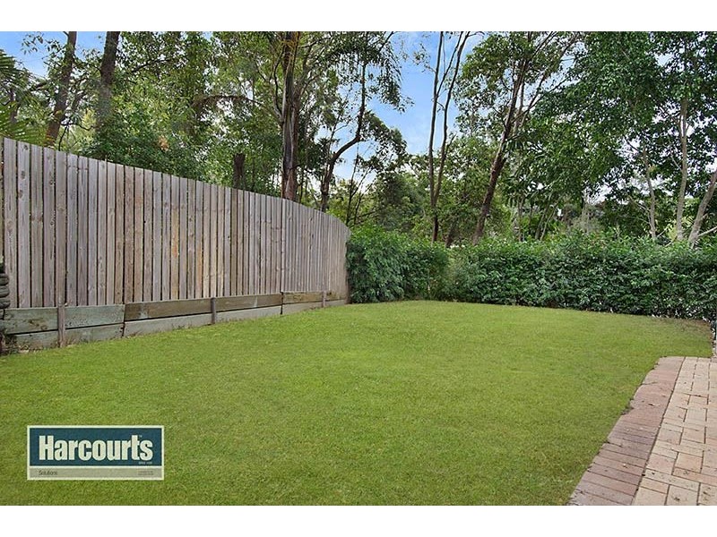 8 Tarawill Crescent, Ferny Hills QLD 4055