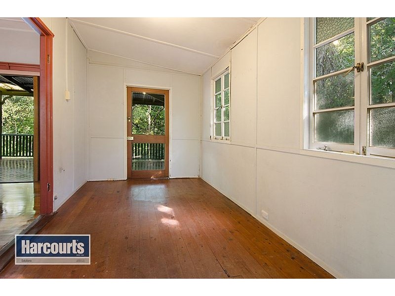 19 Colorado Avenue, Bardon QLD 4065