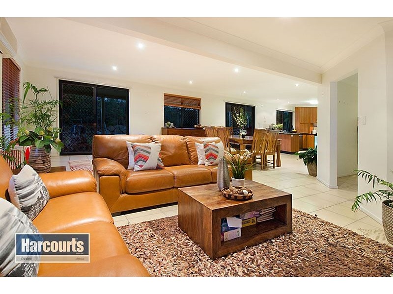 20 Taltarni Circuit, Mitchelton QLD 4053