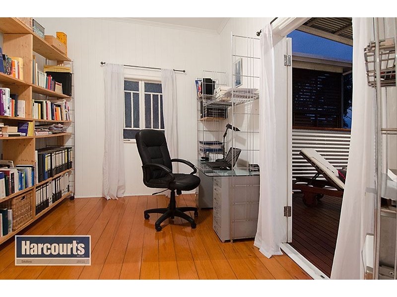 43 Railway Parade, Mitchelton QLD 4053