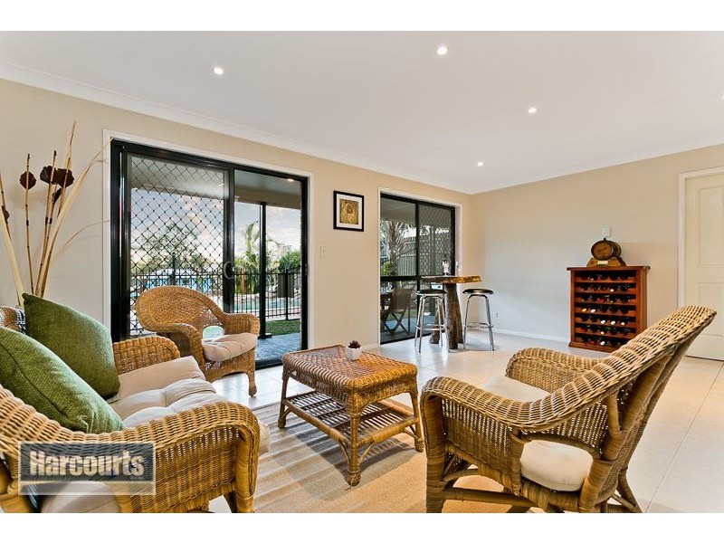 15 Landis Street, Mcdowall QLD 4053
