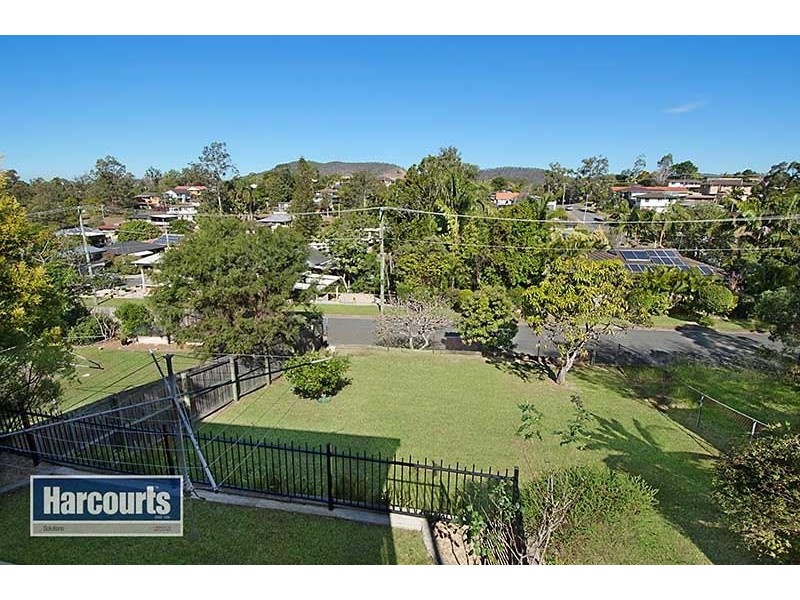 77 Patricks Road, Arana Hills QLD 4054