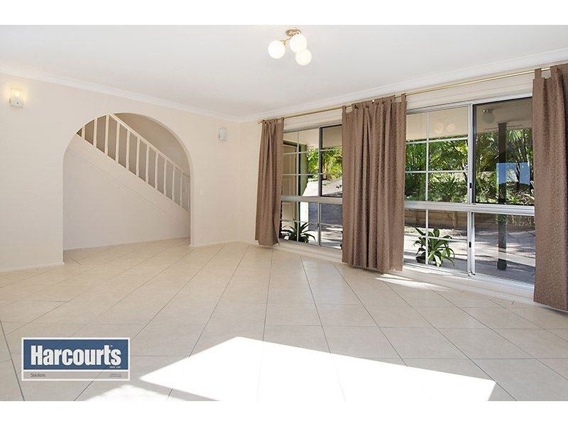 89 Minto Crescent, Arana Hills QLD 4054