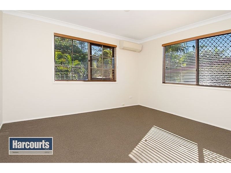 89 Minto Crescent, Arana Hills QLD 4054