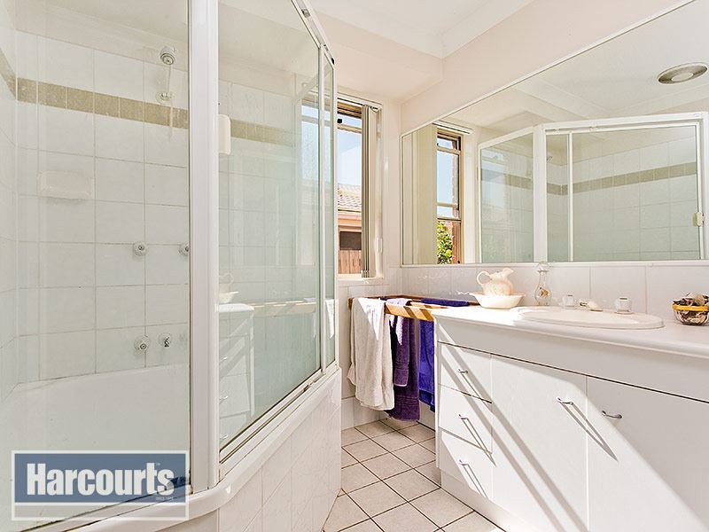 5 Kirralee Crescent, Upper Kedron QLD 4055