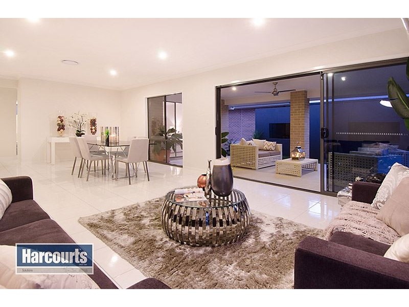 98 Cribb Avenue, Mitchelton QLD 4053