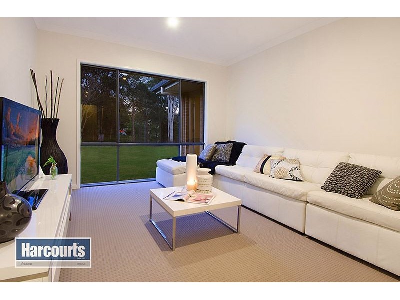 98 Cribb Avenue, Mitchelton QLD 4053