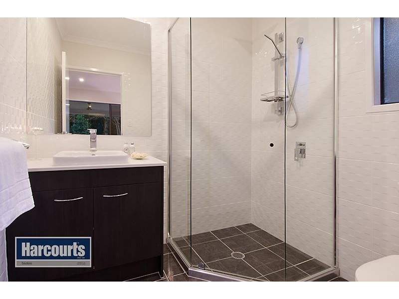 98 Cribb Avenue, Mitchelton QLD 4053