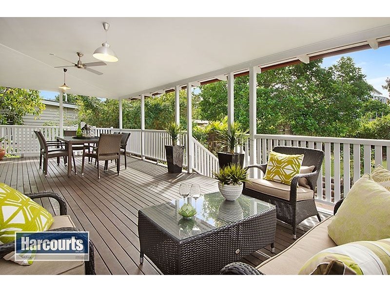 15 Kinnaird Street, Ashgrove QLD 4060