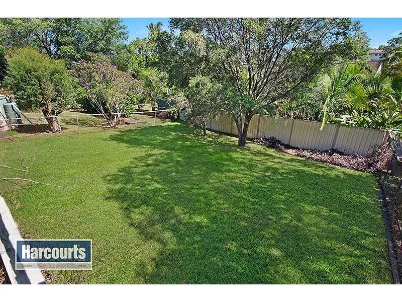 33 Violet Street, Everton Hills QLD 4053