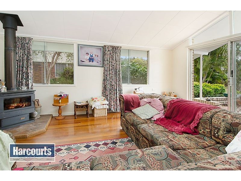 9 Franciscea Street, Everton Hills QLD 4053