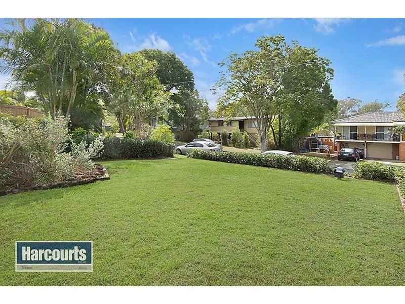 9 Franciscea Street, Everton Hills QLD 4053