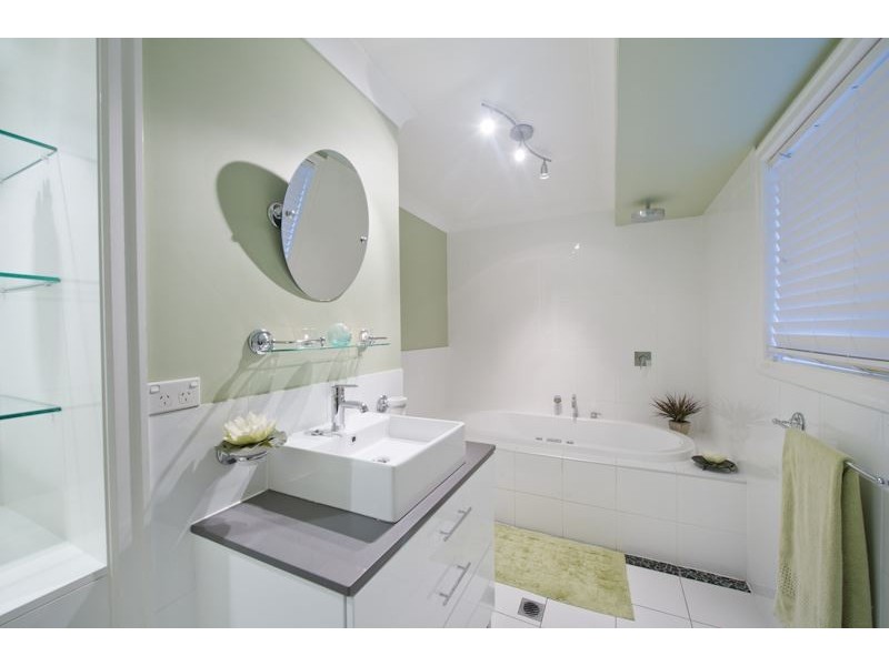 31 Inwood Place, The Gap QLD 4061