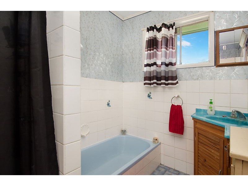 16 Carissa Street, Arana Hills QLD 4054