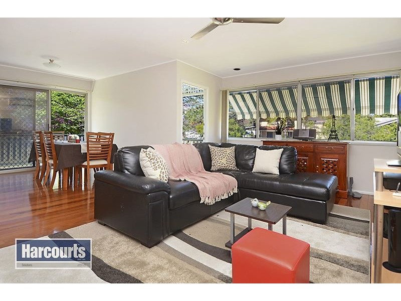 10 Lansvale Street, Mitchelton QLD 4053