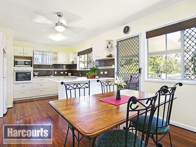 19 Arilpa Crescent, Ferny Hills QLD 4055