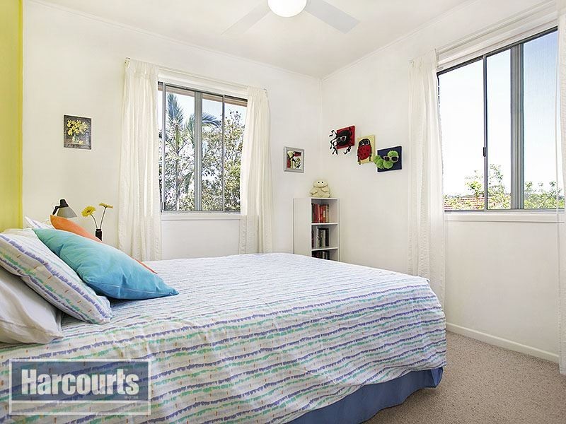 19 Arilpa Crescent, Ferny Hills QLD 4055