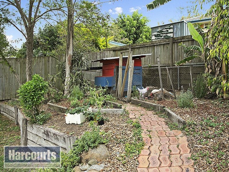 4 Calen Street, Keperra QLD 4054