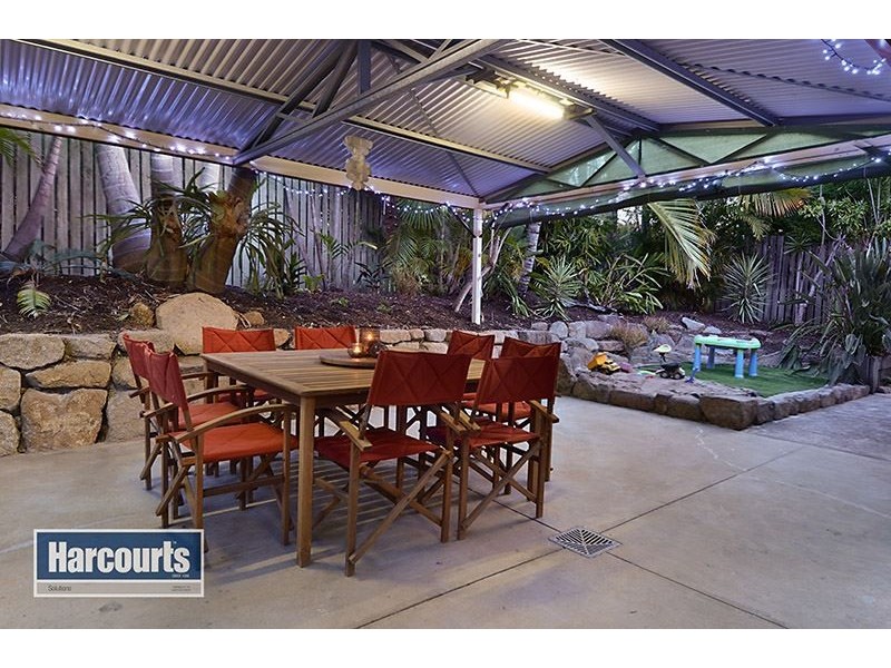 33 Walkers Road, Everton Hills QLD 4053