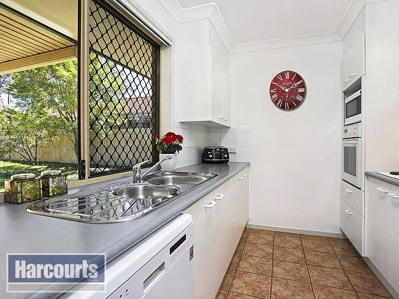 8 Kyeamba Close, Upper Kedron QLD 4055
