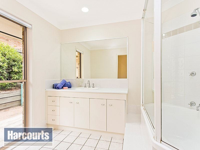 52 Strathmere Place, Upper Kedron QLD 4055