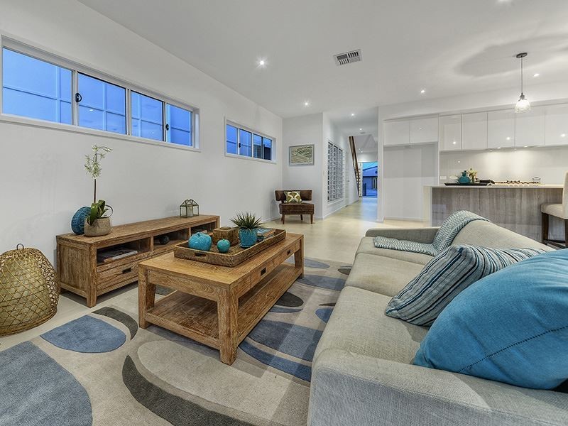 10 Glenholm Street, Mitchelton QLD 4053