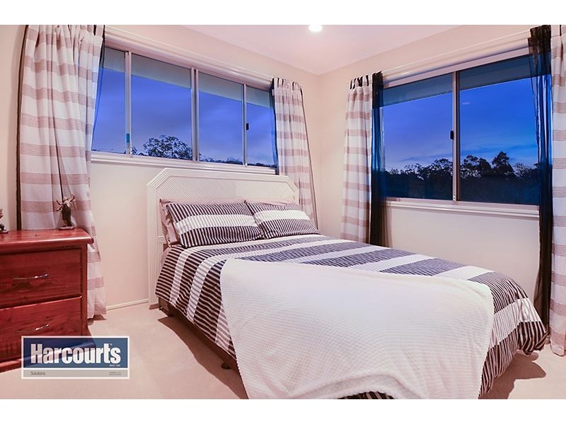 50 Halleys Crescent, Bridgeman Downs QLD 4035