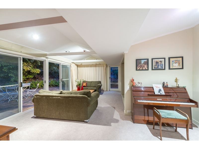 169 Upper Kedron Road, Ferny Grove QLD 4055