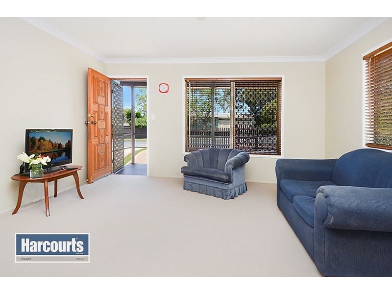 37 Hutton Road, Ferny Hills QLD 4055