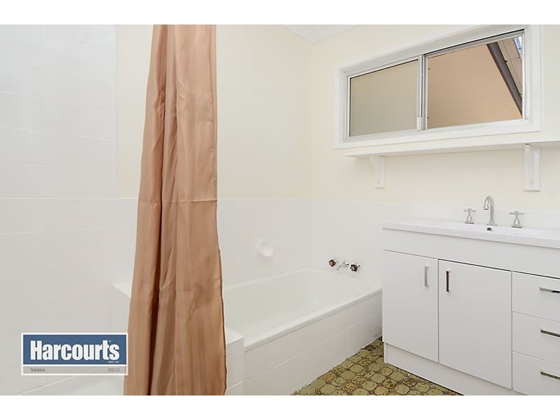 37 Hutton Road, Ferny Hills QLD 4055