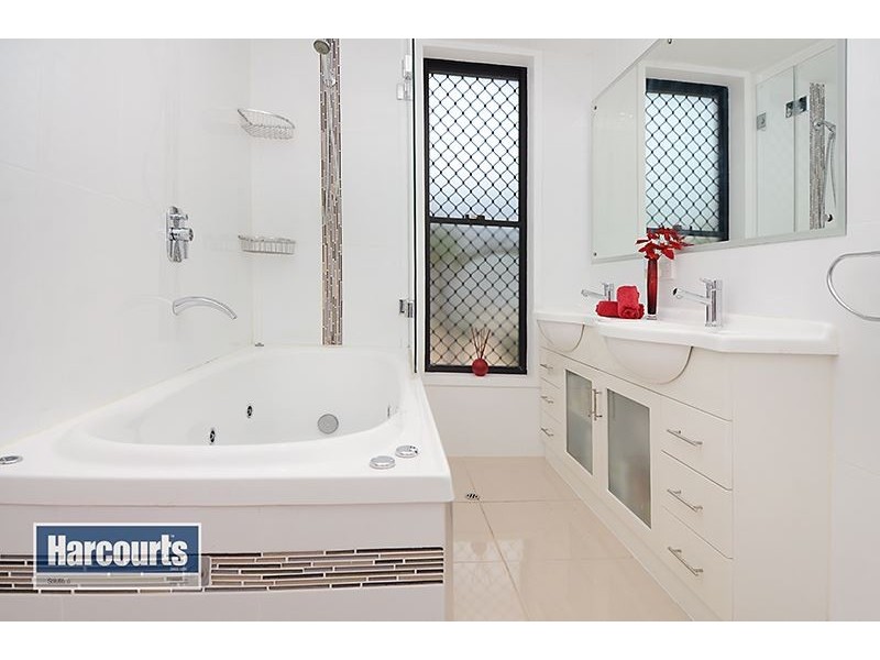 6 Marianne Street, Everton Hills QLD 4053