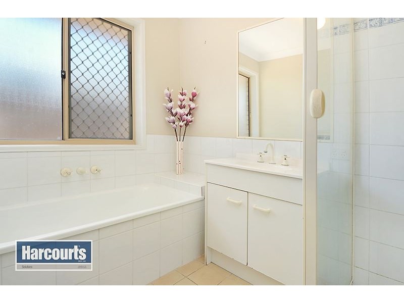 6 Yarraman Street, Arana Hills QLD 4054