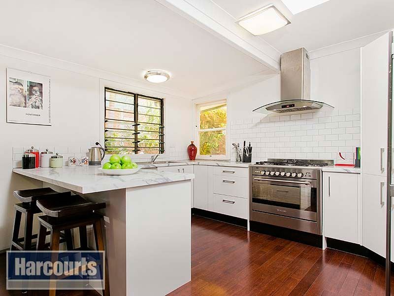 6 Hibiscus Street, Everton Hills QLD 4053