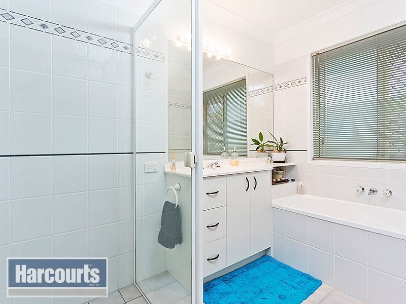 16 Strathmere Place, Upper Kedron QLD 4055