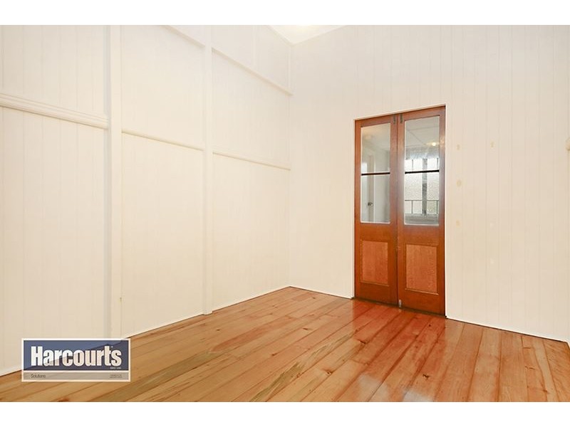 18 Fleming Road, Herston QLD 4006