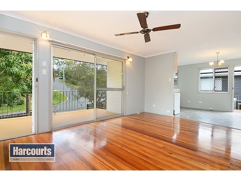 11 Tristania Street, Everton Hills QLD 4053