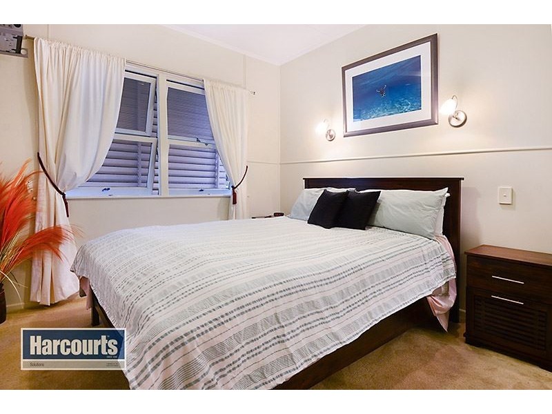 47 Griffith Road, Scarborough QLD 4020