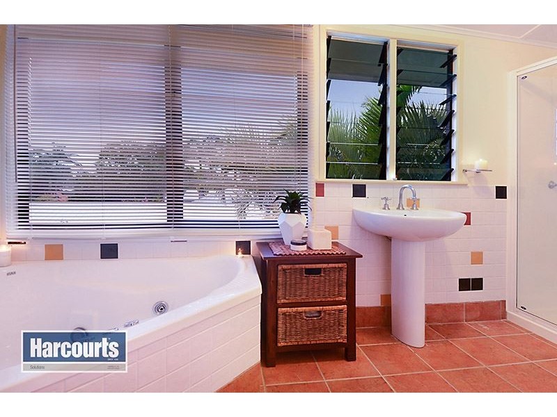 47 Griffith Road, Scarborough QLD 4020