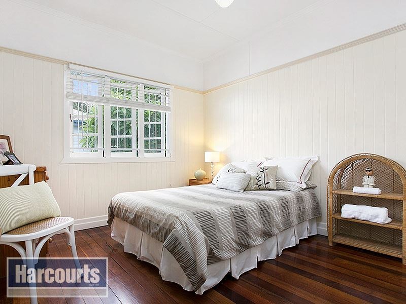 19 Gaunt Street, Newmarket QLD 4051