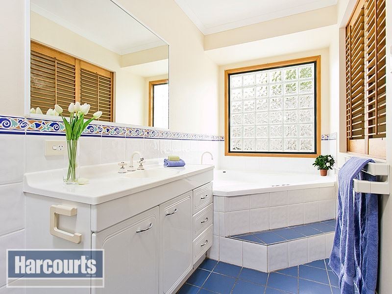 15 Inverary Place, Upper Kedron QLD 4055