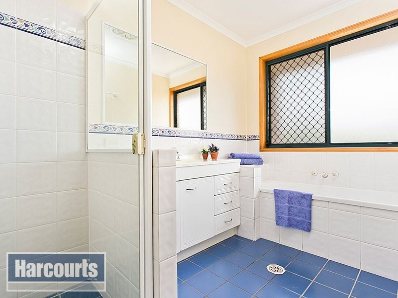 15 Inverary Place, Upper Kedron QLD 4055